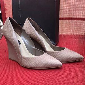 Steven by Steve Madden SEKURITY Taupe Wedge